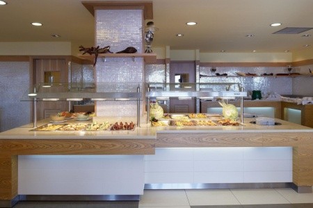 Grécko Chalkidiki Blue Dolphin 8 dňový pobyt Polpenzia Letecky Letisko: Praha September 2025 (26/09/25- 3/10/25)