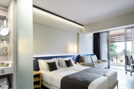 Grécko Chalkidiki Blue Dolphin 8 dňový pobyt Polpenzia Letecky Letisko: Praha September 2025 (26/09/25- 3/10/25)