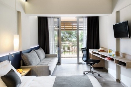 Grécko Chalkidiki Blue Dolphin 8 dňový pobyt Polpenzia Letecky Letisko: Praha September 2025 (26/09/25- 3/10/25)