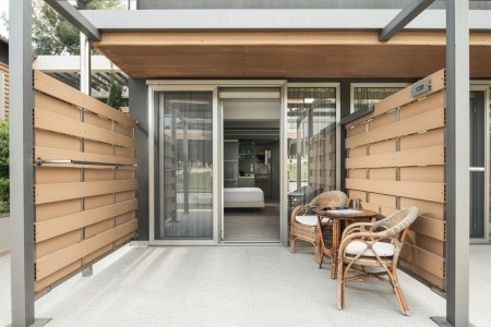 Grécko Chalkidiki Blue Dolphin 8 dňový pobyt Polpenzia Letecky Letisko: Praha September 2025 (26/09/25- 3/10/25)