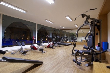 Grécko Chalkidiki Blue Dolphin 8 dňový pobyt Polpenzia Letecky Letisko: Praha September 2025 (26/09/25- 3/10/25)