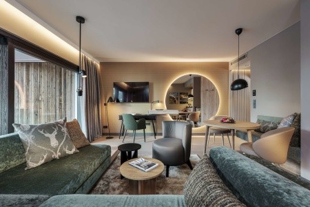 Rakúsko Kitzbühel / Mittersill Grand Tirolia Kitzbuhel, Curio Collection By Hilton 6 dňový pobyt Polpenzia Vlastná December 2025 ( 1/12/25- 6/12/25)