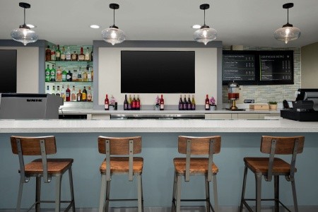 Bahamy  Courtyard Nassau Downtown/Junkanoo Beach 16 dňový pobyt Bez stravy Letecky Letisko: Viedeň January 2026 (29/01/26-13/02/26)