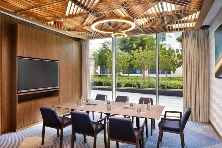 Tumbi West Palm Beach Hotel Dubai, Tapestry Collection By Hilton