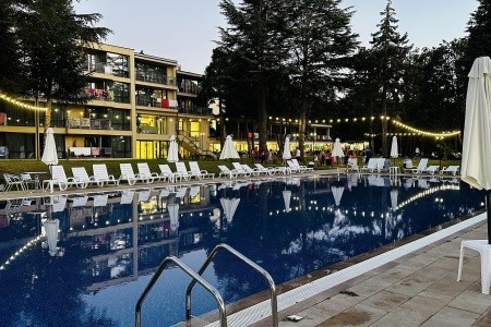 Queen Nelly Park All Inclusive