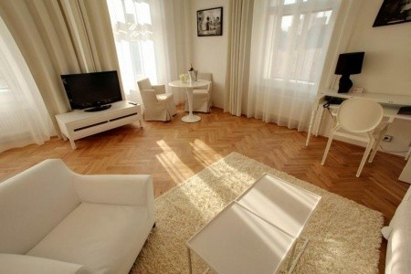 Česká republika Východné Čechy Aplaus 5 dňový pobyt Bez stravy Vlastná October 2025 (28/10/25- 1/11/25)