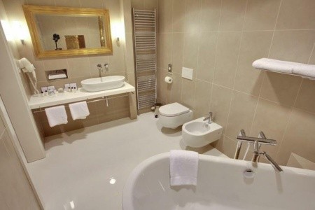 Česká republika Východné Čechy Aplaus 5 dňový pobyt Bez stravy Vlastná October 2025 (28/10/25- 1/11/25)