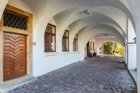 Česká republika Východné Čechy Aplaus 5 dňový pobyt Bez stravy Vlastná October 2025 (28/10/25- 1/11/25)