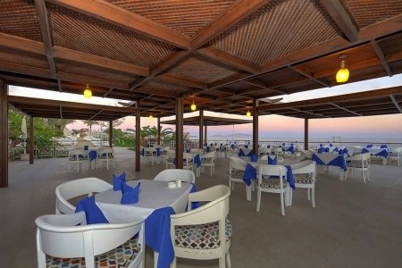 Stella Di Mare Beach Hotel & Spa - 16
