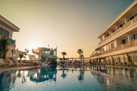 La Perla Resort