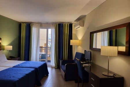 Madeira Caniço Cais Da Oliveira 10 dňový pobyt Raňajky Letecky Letisko: Budapešť January 2026 (15/01/26-24/01/26)