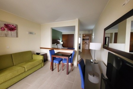 Madeira Caniço Cais Da Oliveira 10 dňový pobyt Raňajky Letecky Letisko: Budapešť January 2026 (15/01/26-24/01/26)