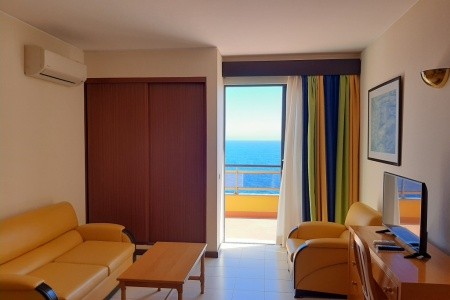 Madeira Caniço Cais Da Oliveira 10 dňový pobyt Raňajky Letecky Letisko: Budapešť January 2026 (15/01/26-24/01/26)