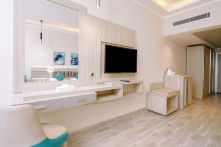 Sirena Beach Resort & Spa - 47