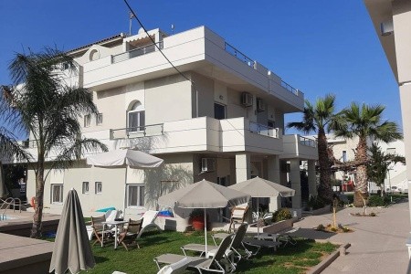 Sirena Beach Apartments