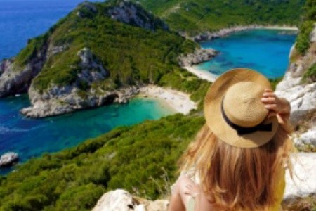 Objevte Korfu: Zelený ostrov, který vás naučí jen tak být