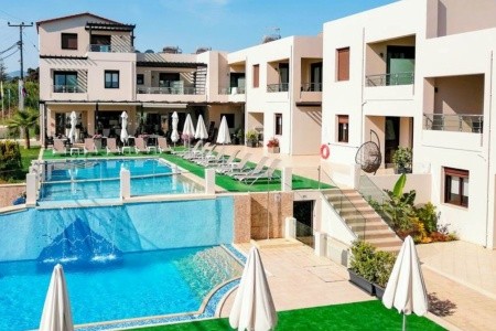 Carisa Suites And Apartments