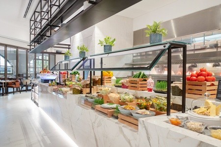 Spojené arabské emiráty Dubaj Amwaj Rotana Jumeirah Beach 13 dňový pobyt Raňajky Letecky Letisko: Praha April 2026 ( 4/04/26-16/04/26)