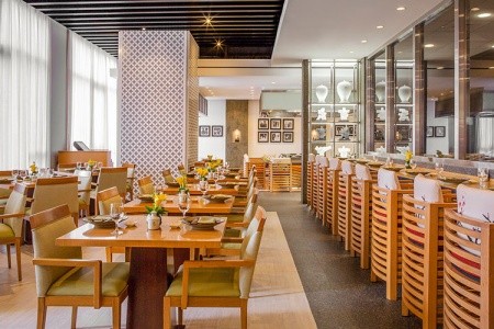 Spojené arabské emiráty Dubaj Amwaj Rotana Jumeirah Beach 13 dňový pobyt Raňajky Letecky Letisko: Praha April 2026 ( 4/04/26-16/04/26)