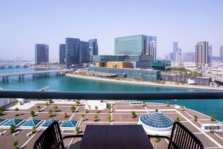 Hotel Beach Rotana Hotel & Tower