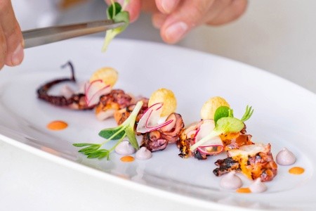 Hotel Beach Rotana Hotel & Tower