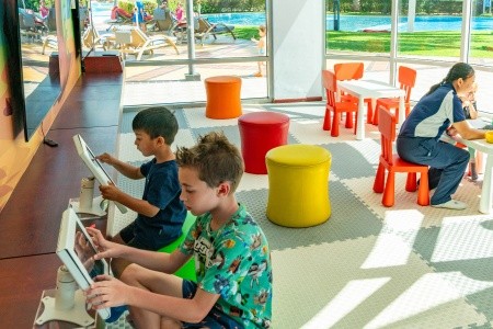 Hotel Beach Rotana Hotel & Tower