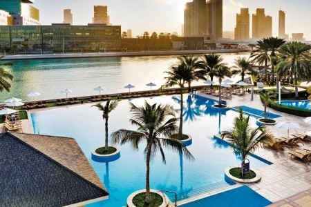 Hotel Beach Rotana Hotel & Tower