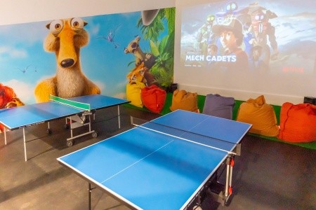 Hotel Beach Rotana Hotel & Tower