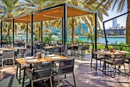 Hotel Beach Rotana Hotel & Tower