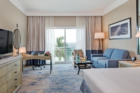 Omán Salalah Hilton Salalah 11 dňový pobyt Light All inclusive Letecky Letisko: Praha February 2026 (17/02/26-27/02/26)