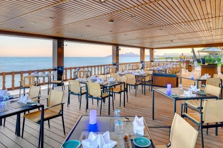 Omán Salalah Hilton Salalah 11 dňový pobyt Light All inclusive Letecky Letisko: Praha February 2026 (17/02/26-27/02/26)