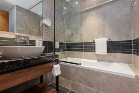 Spojené arabské emiráty Dubaj Avalon 12 dňový pobyt Raňajky Letecky Letisko: Praha January 2026 (24/01/26- 4/02/26)