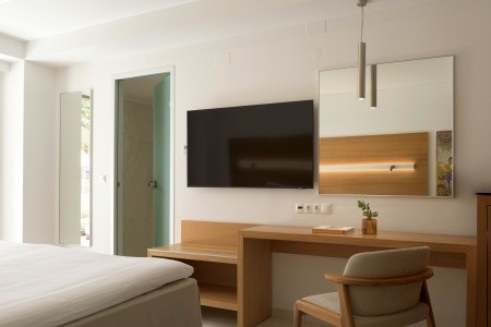 Grécko Kréta High Beach White 9 dňový pobyt Polpenzia Letecky Letisko: Praha July 2026 (26/07/26- 3/08/26)