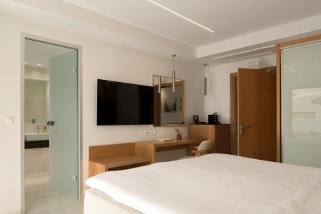 Grécko Kréta High Beach White 9 dňový pobyt Polpenzia Letecky Letisko: Praha July 2026 (26/07/26- 3/08/26)