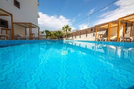 Albánie, Pobřeží Jónského moře, Bianco, za <span>28.879</span> Kč