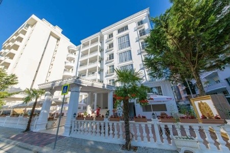 Albánie, Durrës, Esal, za <span>27.488</span> Kč