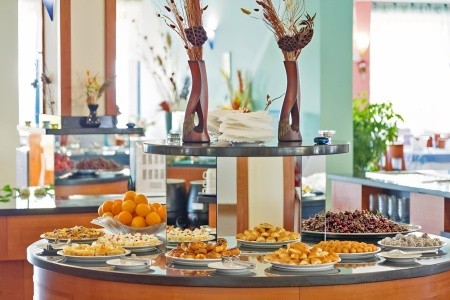 Perla Beach Holiday Club - 11