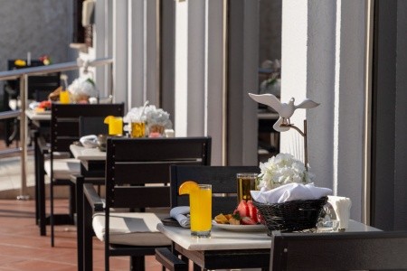 Spojené arabské emiráty Sharjah Marbella Resort 8 dňový pobyt Bez stravy Letecky Letisko: Praha December 2025 ( 7/12/25-14/12/25)