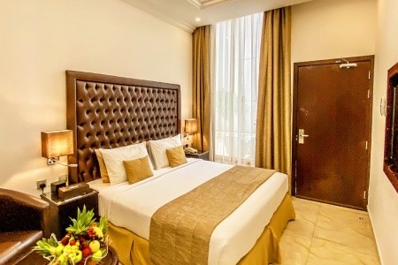 Spojené arabské emiráty Fujairah Mirage Bab Al Bahr Resort 10 dňový pobyt Raňajky Letecky Letisko: Praha June 2026 (30/06/26- 9/07/26)