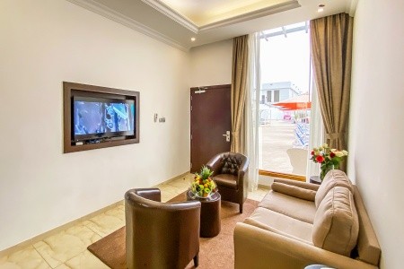 Spojené arabské emiráty Fujairah Mirage Bab Al Bahr Resort 10 dňový pobyt Raňajky Letecky Letisko: Praha June 2026 (30/06/26- 9/07/26)
