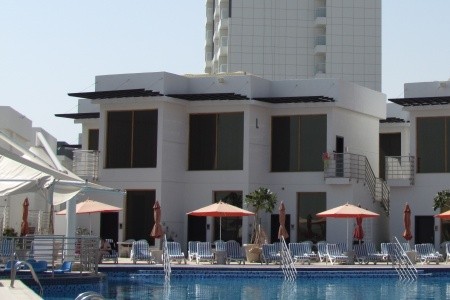 Spojené arabské emiráty Fujairah Mirage Bab Al Bahr Resort 10 dňový pobyt Raňajky Letecky Letisko: Praha June 2026 (30/06/26- 9/07/26)