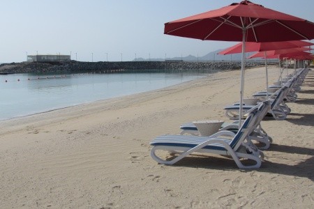 Spojené arabské emiráty Fujairah Mirage Bab Al Bahr Resort 10 dňový pobyt Raňajky Letecky Letisko: Praha June 2026 (30/06/26- 9/07/26)
