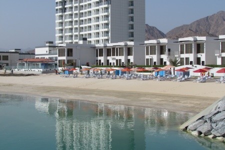 Spojené arabské emiráty Fujairah Mirage Bab Al Bahr Resort 10 dňový pobyt Raňajky Letecky Letisko: Praha June 2026 (30/06/26- 9/07/26)