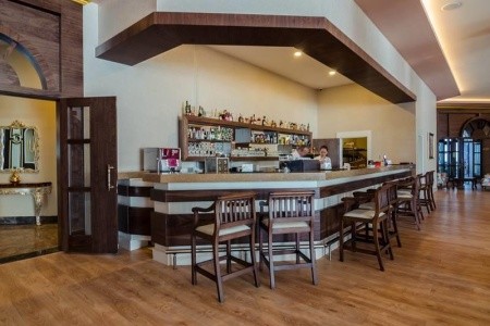 The Lumos Deluxe Resort - 12