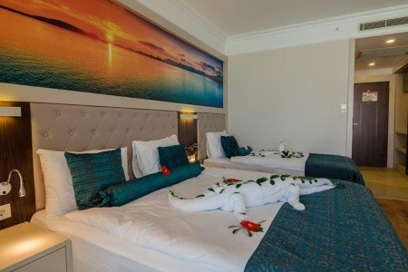 The Lumos Deluxe Resort - 16