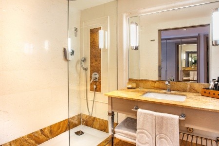 Turecko Kusadasi Charisma Deluxe 9 dňový pobyt Raňajky Letecky Letisko: Viedeň July 2026 ( 5/07/26-13/07/26)