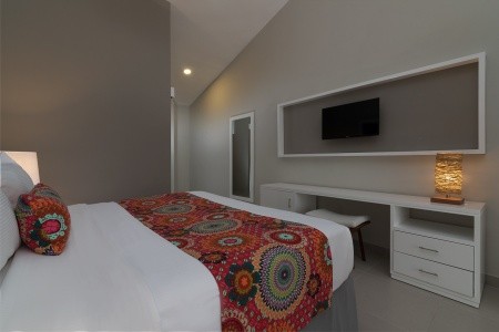 Emotions By Hodelpa Juan Dolio - 446