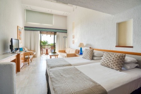 Cyprus Paphos (Pafos) Coral Beach Hotel & Resort 8 dňový pobyt All Inclusive Letecky Letisko: Bratislava July 2026 (31/07/26- 7/08/26)