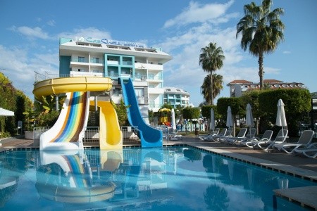 Seashell Resort & Spa - 38