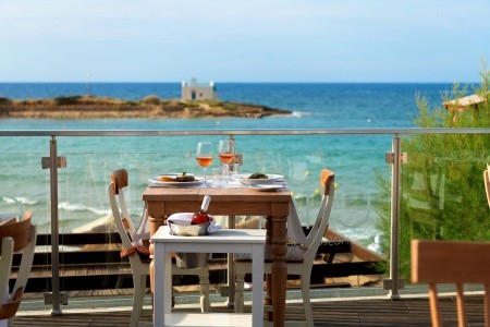 Grécko Kréta High Beach White 9 dňový pobyt Polpenzia Letecky Letisko: Praha July 2026 (26/07/26- 3/08/26)